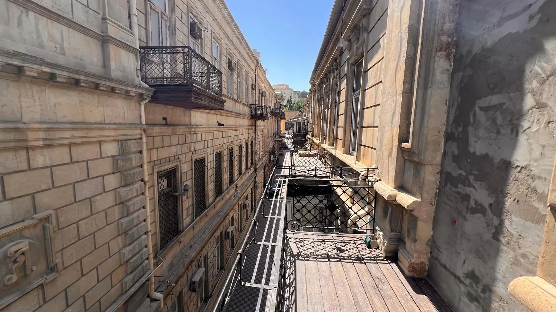 Baku Circuit Apartment
